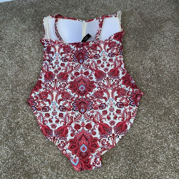 Nip Tuck swim suite one piece multiple cup fit ruched side slimming  SZ 6 - Picture 3 of 8